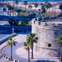 Turisti in visita alla citta di Durazo in Albania