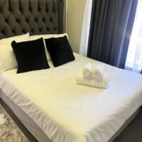 Luxury guest house Airbnb near me South Africa +27836868779 Royal King Guest House Roodepoort🌿  Com
